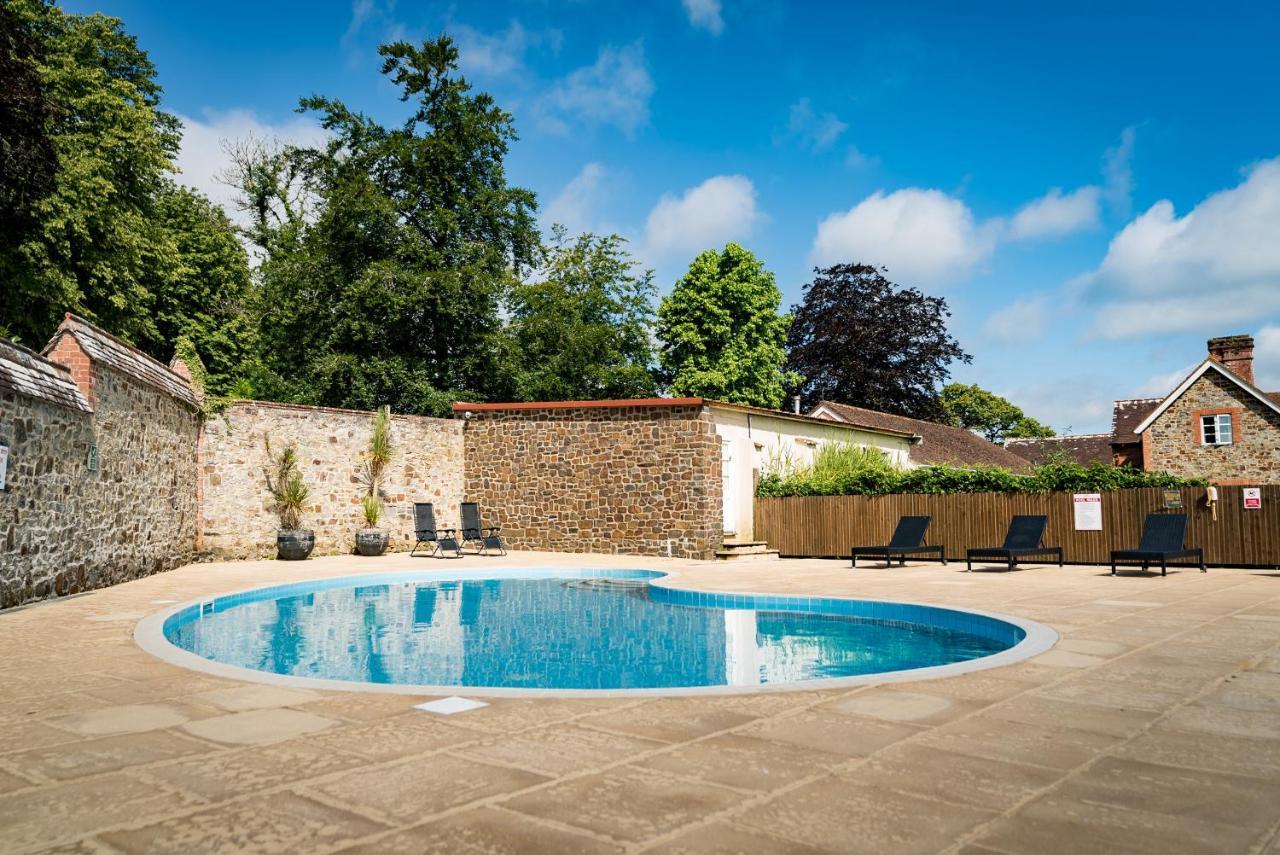 The Mole Resort - Hotel Rooms Umberleigh Exterior foto